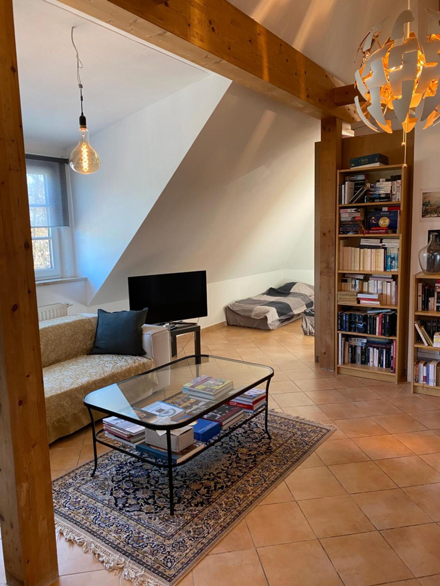 מינכן Helle Und Ruhige Dachgeschosswohnung מראה חיצוני תמונה