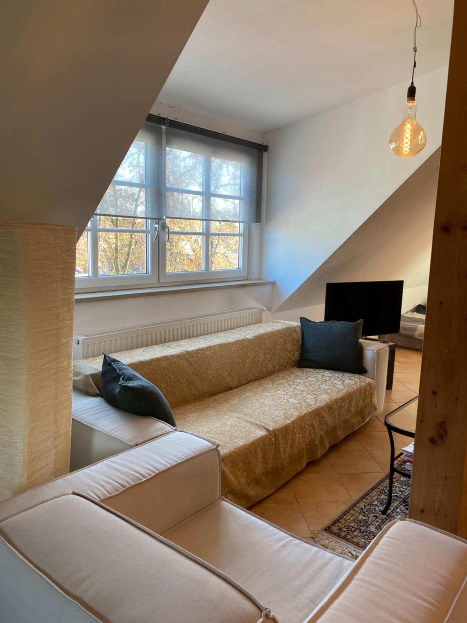 מינכן Helle Und Ruhige Dachgeschosswohnung מראה חיצוני תמונה
